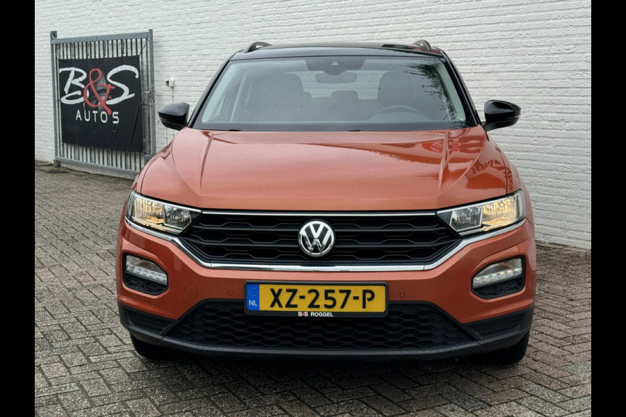 Volkswagen T-Roc 1.0 TSI Adaptive cruise Lane assist Stoelverwarming Media player Clima