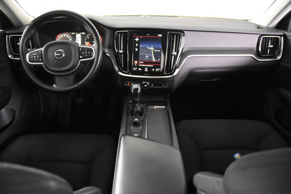 Volvo V60 2.0 D3 Momentum *Navigatie*Stoelverwarming*Park assist*