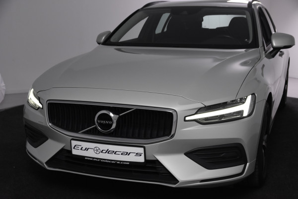 Volvo V60 2.0 D3 Momentum *Navigatie*Stoelverwarming*Park assist*