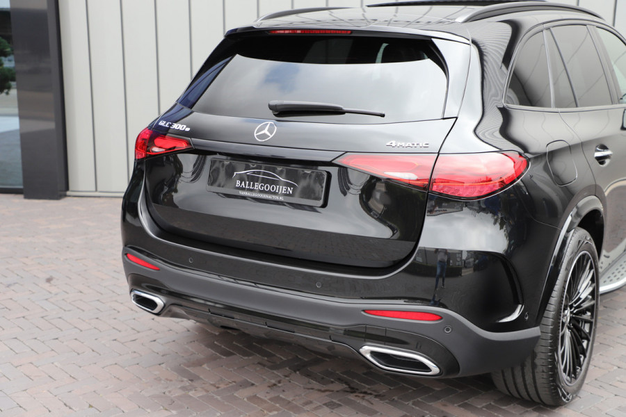 Mercedes-Benz GLC 300e AMG 4-Matic | Lucht-vering | 4w-sturing | Head-up | Keyles-go | Pano | Multi-beam | 2023.