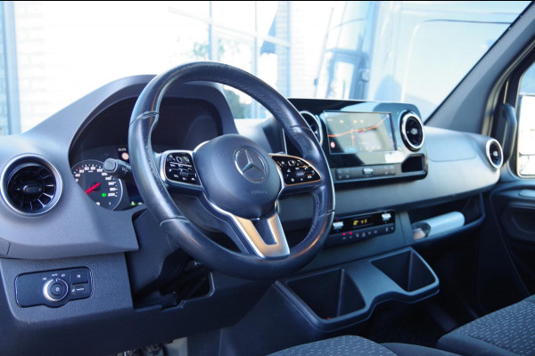 Mercedes-Benz Sprinter 319 3.0 CDI V6 L2H2 AUT. LED, MBUX 10'', 360 CAMERA, ADAPT. CRUISE, STANDKACHEL, VOORRUIT VERWARMING, NAVI,