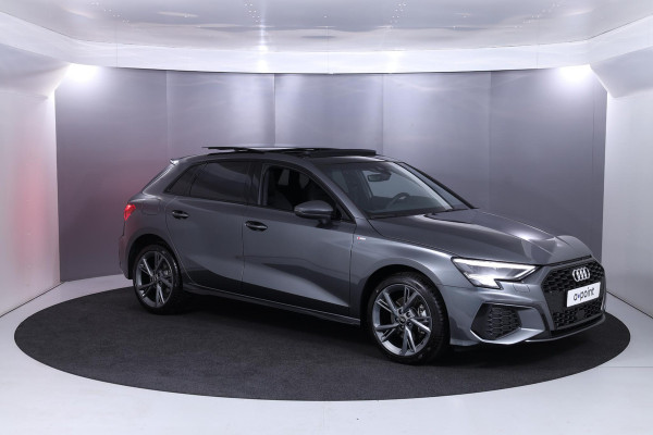 Audi A3 Sportback 40 TFSI e Edition S-line 204 pk Plug in Hybrid | Panoramadak | Navigatie | Trekhaak afneembaar | Parkeersensoren achter | | Verlengde garantie