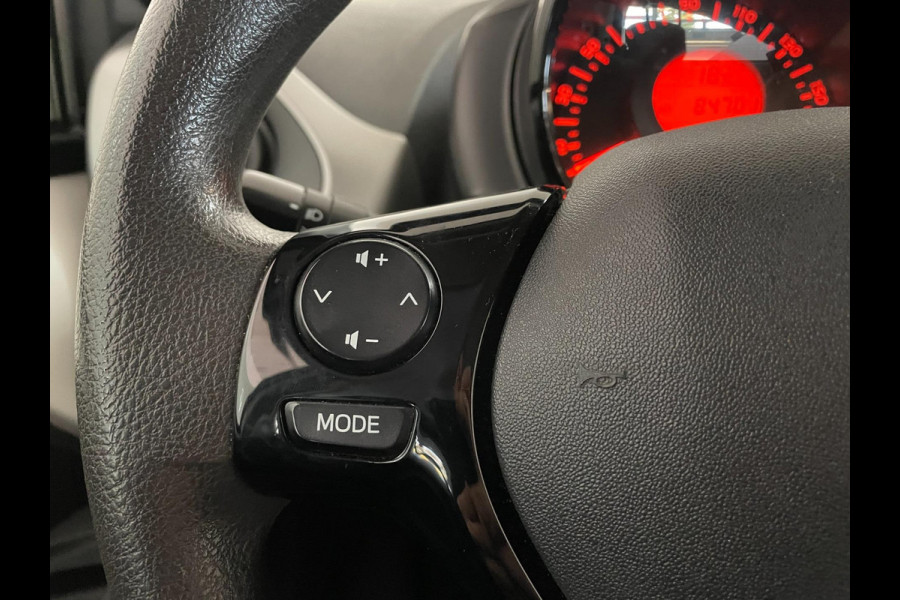 Peugeot 108 1.0 e-VTi Active AIRCO BLUETOOTH ELEK RAMEN CENT VERG MULTI STUUR SPARCO WIELDOPSET PRIVACYGLAS NIEUWSTAAT