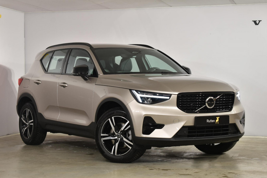 Volvo XC40 B4 211PK Automaat Plus Dark / Adaptieve cruis control / Harman kardon / Elektrische stoelen / DAB+ / Volvo On-Call