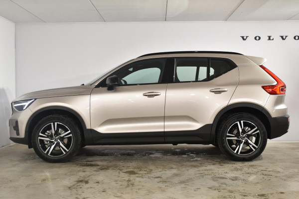 Volvo XC40 B4 211PK Automaat Plus Dark / Adaptieve cruis control / Harman kardon / Elektrische stoelen / DAB+ / Volvo On-Call