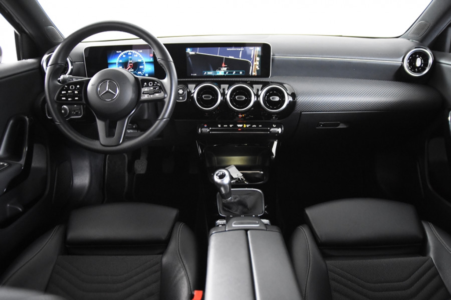 Mercedes-Benz A-Klasse 180 *Navigatie*Leer*Carplay*Camera*