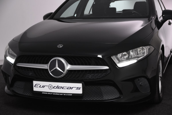 Mercedes-Benz A-Klasse 180 *Navigatie*Leer*Carplay*Camera*