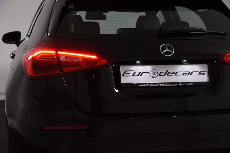 Mercedes-Benz A-Klasse 180 *Navigatie*Leer*Carplay*Camera*