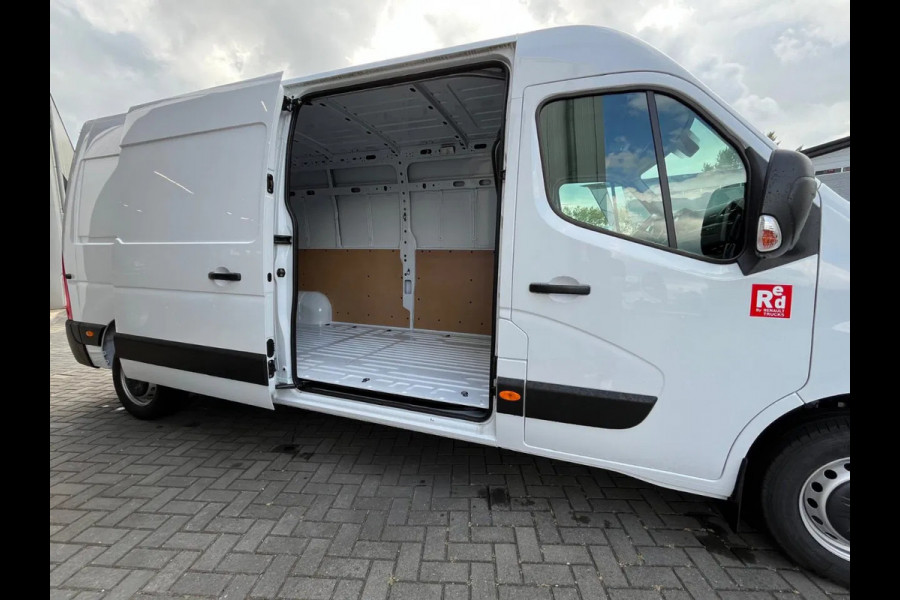 Renault Master RED 135 DCI UIT VOORRAAD