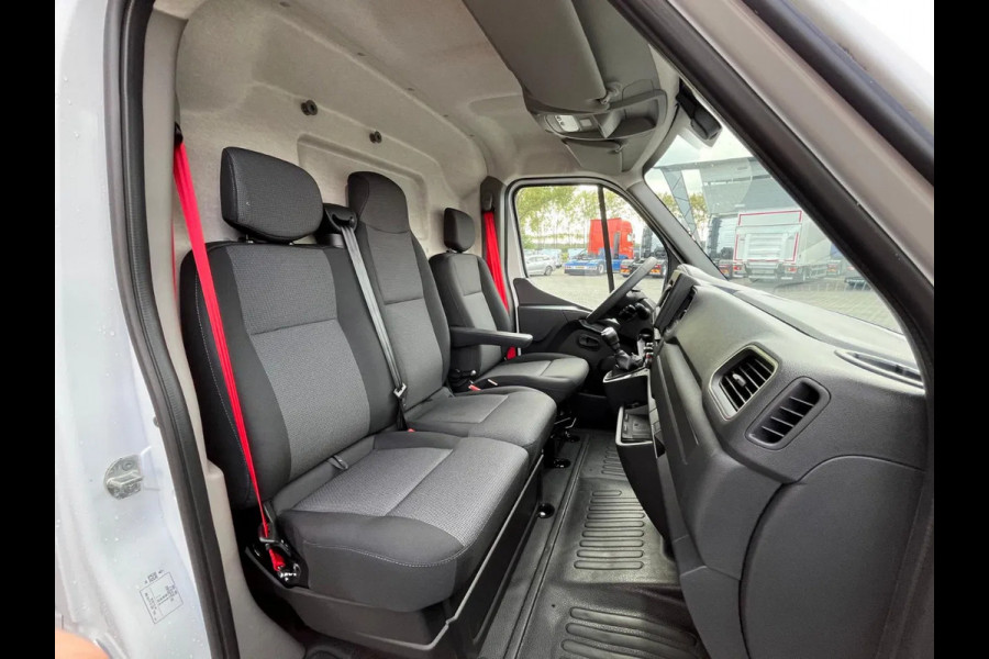 Renault Master RED 135 DCI UIT VOORRAAD