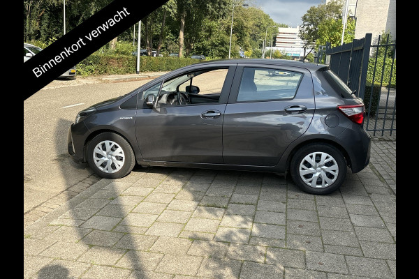 Toyota Yaris 1.5 HYBRID GRAYLINE AUTOMAAT 44.000 KM! CAMERA.CLIMATE CONTROLL. GARANTIE TOT 2028*