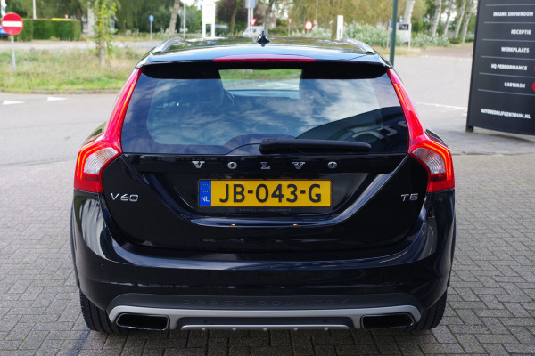 Volvo V60 Cross Country 2.0 T5 245 PK Automaat Summum, Lederen Sportstoelen, Adap. Cruise Control, Harman / Kardon