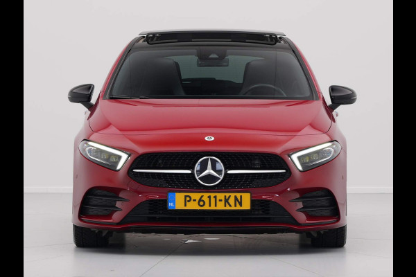 Mercedes-Benz A-Klasse 180 Business Solution AMG Panorama Camera Stoelverwarming Navigatie 114