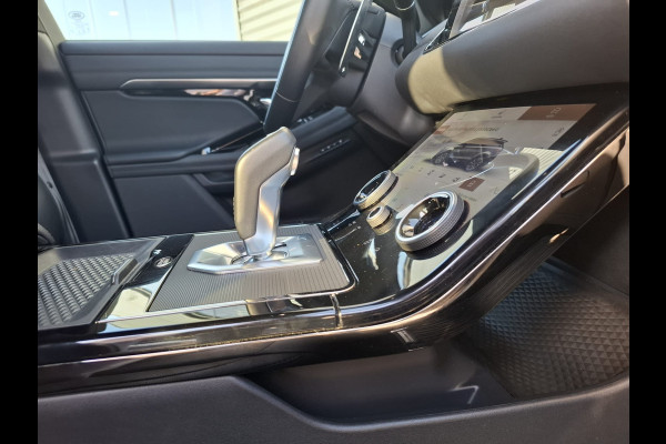 Land Rover Range Rover Evoque P300e AWD R-Dynamic SE Plug in Hybrid PHEV | Lederen Sportstoelen Memory | Trekhaak af Fabriek | Apple Carplay | 360 Camera | L.M. 20" | Navigatie | Camera |