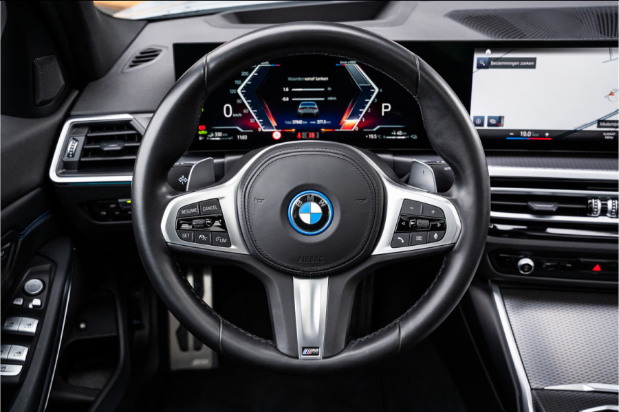 BMW 3-serie 330e G20 - M-Sport Pro | Panorama | ACC l HUD l BMW garantie