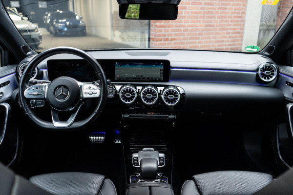 Mercedes-Benz A-Klasse 250 AMG Night PANO / 360 / BURMESTER