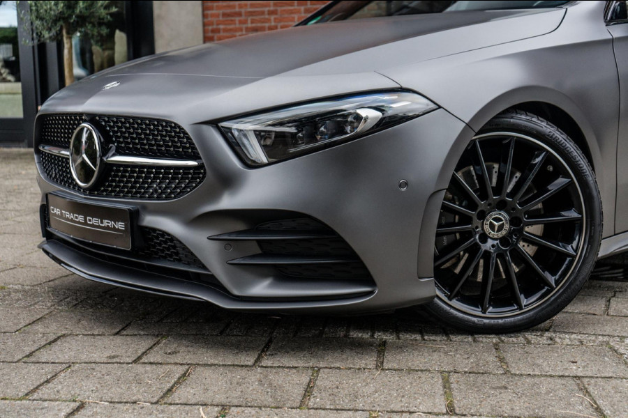 Mercedes-Benz A-Klasse 250 AMG Night PANO / 360 / BURMESTER