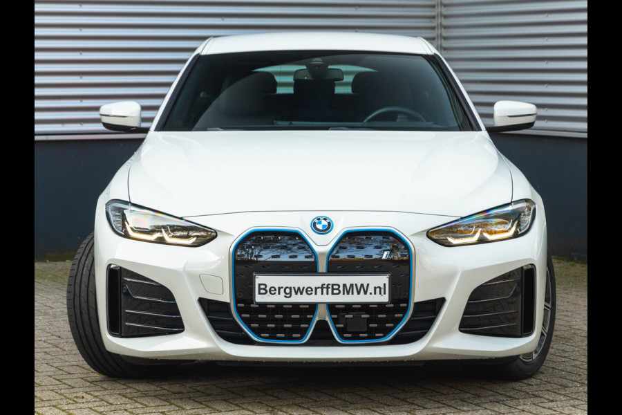 BMW i4 eDrive40 M-Sport - Driving Ass - Head-Up - Stuurwiel verwarmd - Camera