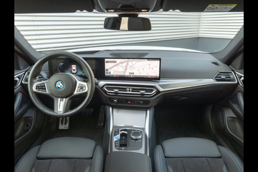 BMW i4 eDrive40 M-Sport - Driving Ass - Head-Up - Stuurwiel verwarmd - Camera