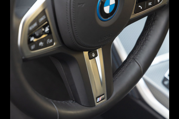 BMW i4 eDrive40 M-Sport - Driving Ass - Head-Up - Stuurwiel verwarmd - Camera