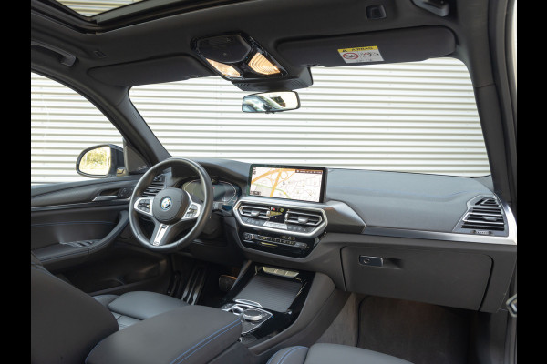 BMW iX3 High Executive - Pano - Trekhaak - Head Up - Driving Ass Prof - Harman Kardon