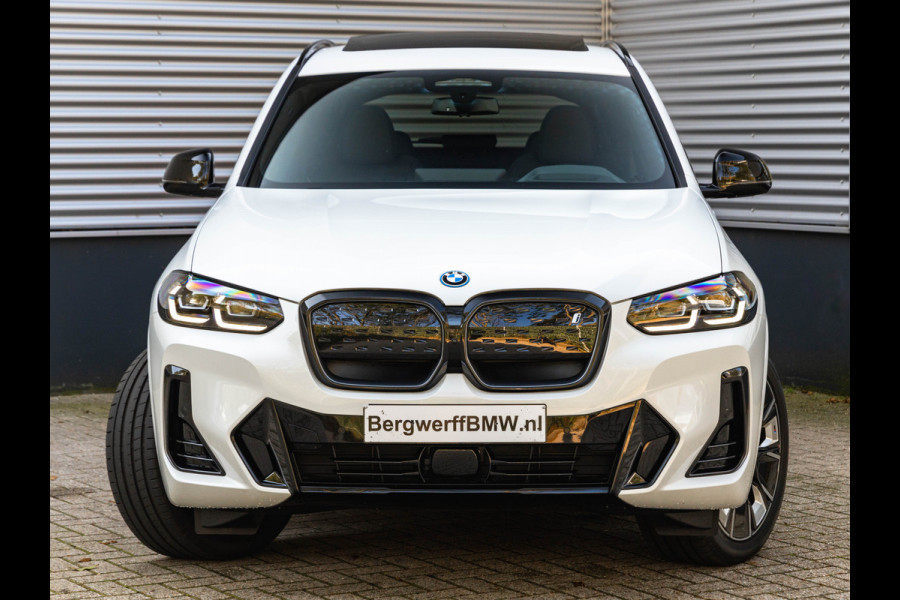 BMW iX3 High Executive - Pano - Trekhaak - Head Up - Driving Ass Prof - Harman Kardon