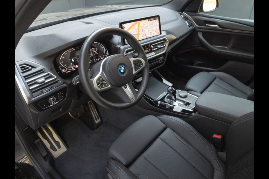 BMW X3 xDrive30e M-Sport - Pano - Memory - Driving Ass Prof - Trekhaak - Adaptive LED