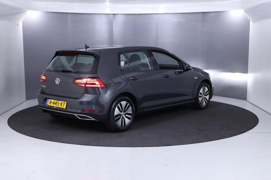 Volkswagen e-Golf E-DITION 136 pk | Navigatie | Parkeersensoren | Adaptieve cruise control | Autom. airco | LED koplampen |