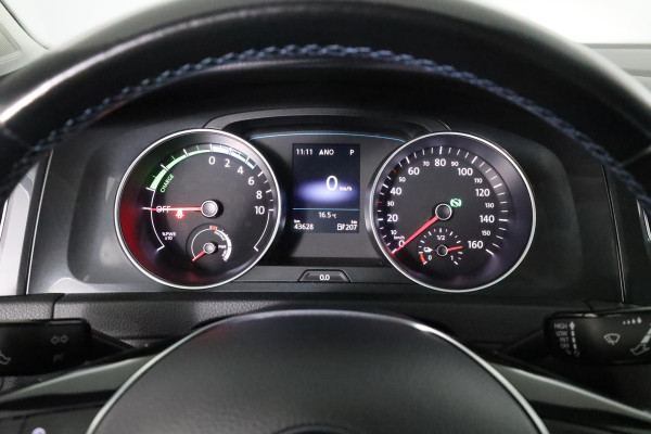 Volkswagen e-Golf E-DITION 136 pk | Navigatie | Parkeersensoren | Adaptieve cruise control | Autom. airco | LED koplampen |