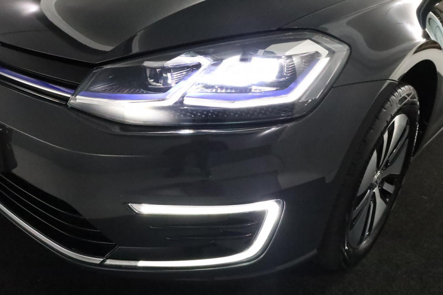 Volkswagen e-Golf E-DITION 136 pk | Navigatie | Parkeersensoren | Adaptieve cruise control | Autom. airco | LED koplampen |