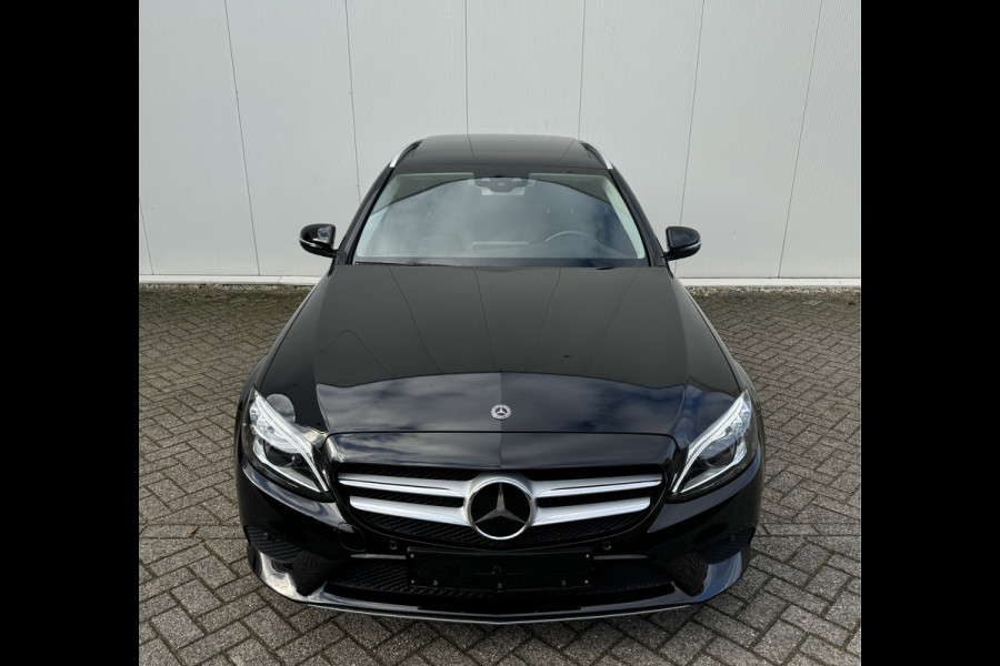 Mercedes-Benz C-Klasse Estate 300 Premium Pack Distronic - Panoramadak - Stoelventilatie/verwarming - Camera - Sfeerverlichting - Sound system - Draadloos tel opladen - 18"AMG