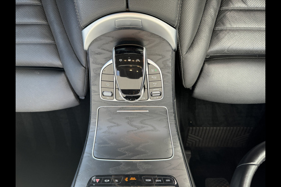 Mercedes-Benz C-Klasse Estate 300 Premium Pack Distronic - Panoramadak - Stoelventilatie/verwarming - Camera - Sfeerverlichting - Sound system - Draadloos tel opladen - 18"AMG