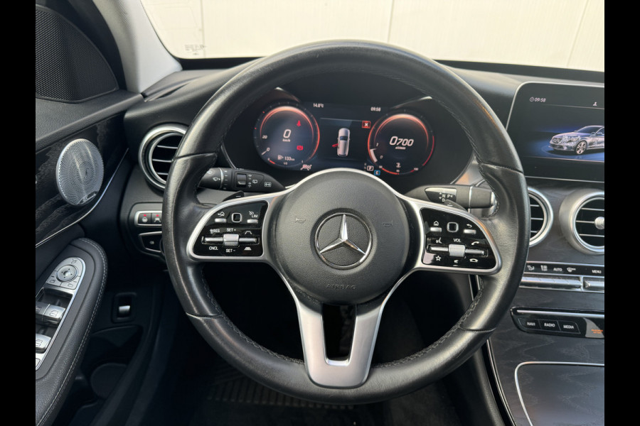 Mercedes-Benz C-Klasse Estate 300 Premium Pack Distronic - Panoramadak - Stoelventilatie/verwarming - Camera - Sfeerverlichting - Sound system - Draadloos tel opladen - 18"AMG