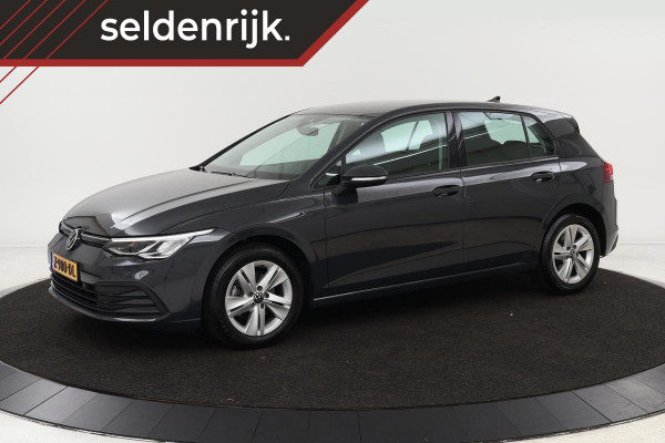 Volkswagen Golf 1.5 eTSI Life | Stoel & stuurverwarming | Adaptive cruise | Sfeerverlichting | Carplay | Navigatie | Full LED | DAB | Climate control