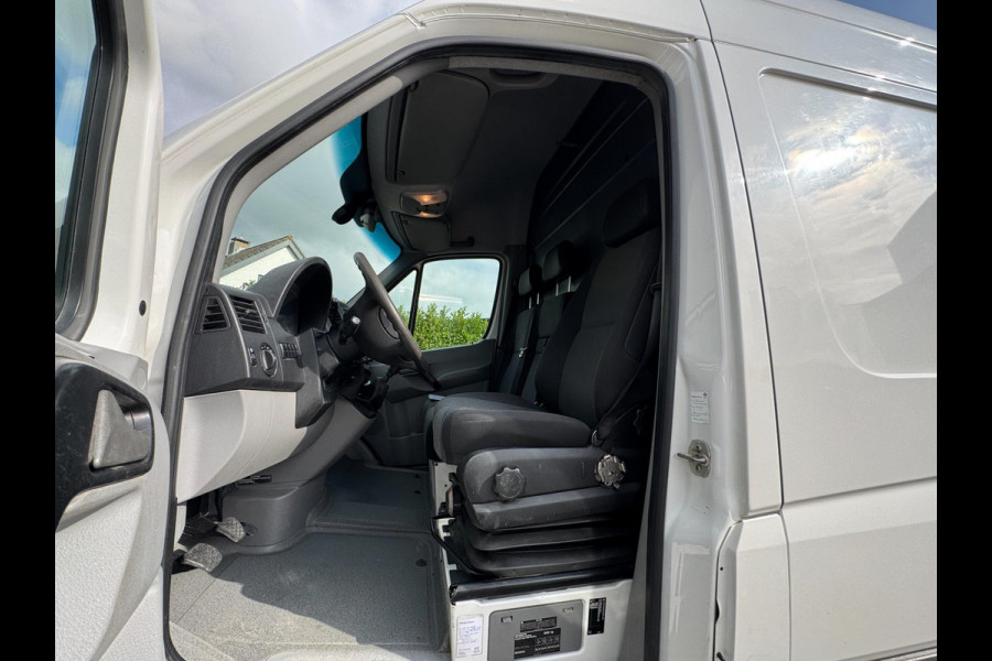 Volkswagen Crafter 35 2.0 TDI L2H2TREKHAAK / PDC / CAMERA / CRUISE / BLUETOOTH / NAVI / STOELVERW.