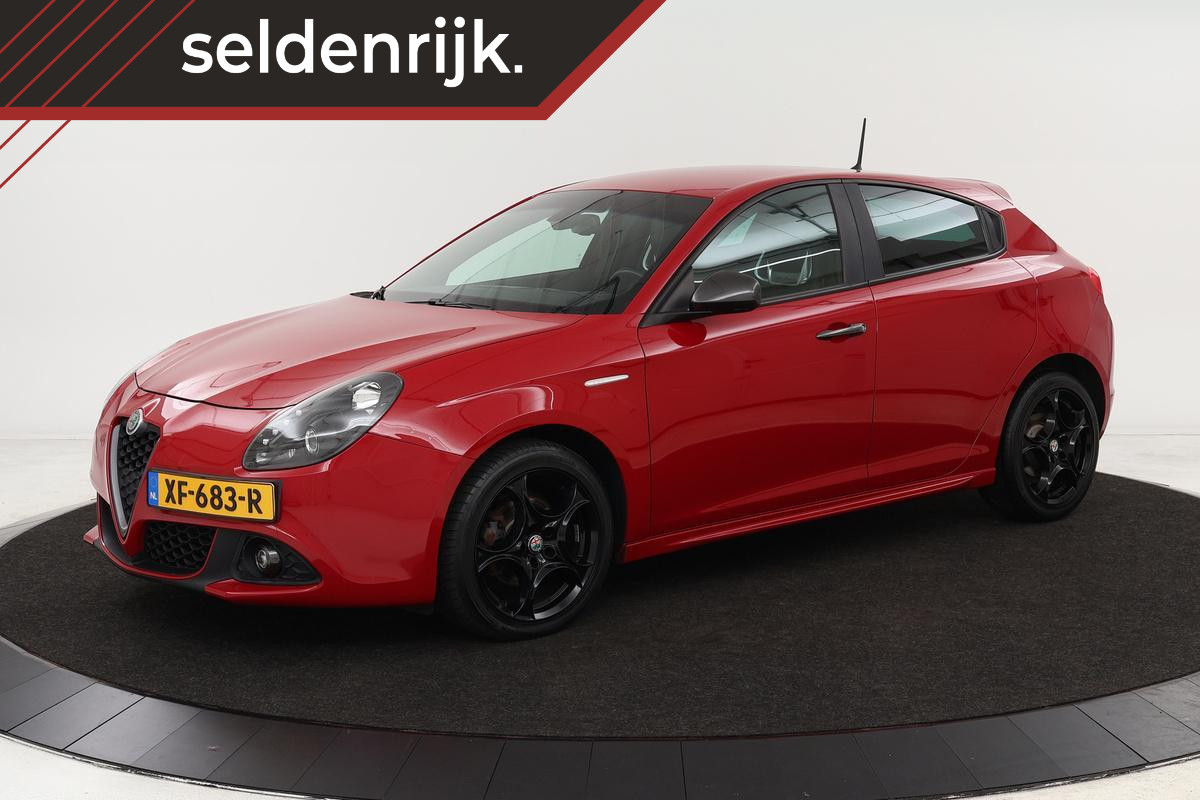 Alfa Romeo Giulietta 1.6 JTDm Super Veloce | Automaat | Stoelverwarming | Sportstoelen | PDC | Alcantara | Bluetooth | Climate control