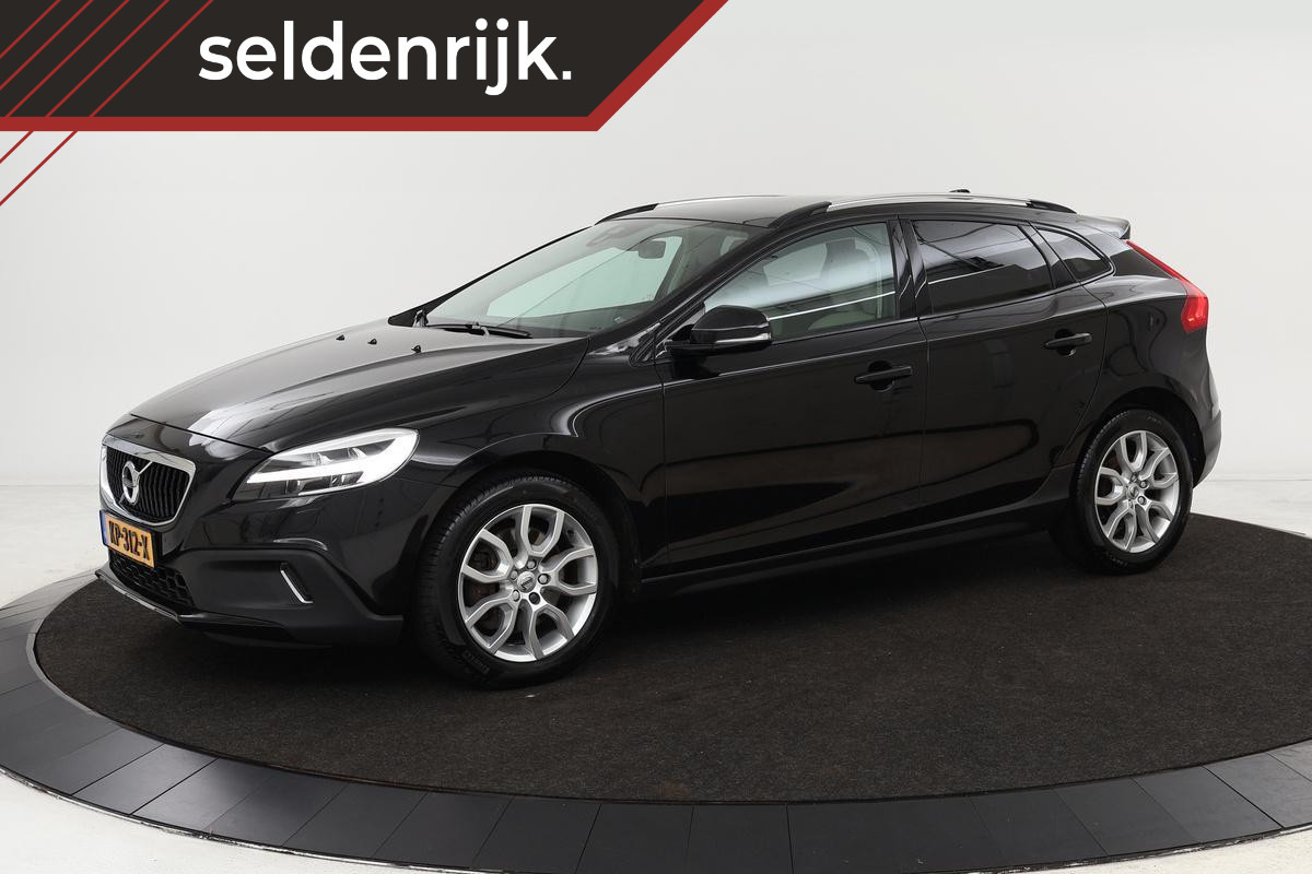 Volvo V40 Cross Country 2.0 D3 Nordic+ | Panoramadak | Trekhaak | Leder | Camera | Full LED | Memory | Navigatie | Keyless | Climate control | Verwarmde voorruit