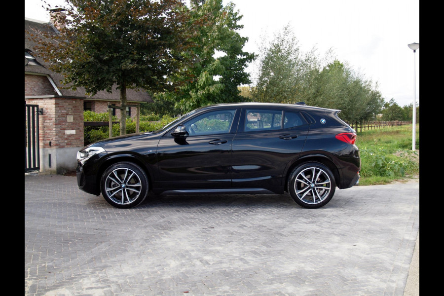 BMW X2 sDrive20i High Executive Edition | M-Pakket | Ledere Bekleding | NL-Auto | Harman Kardon |