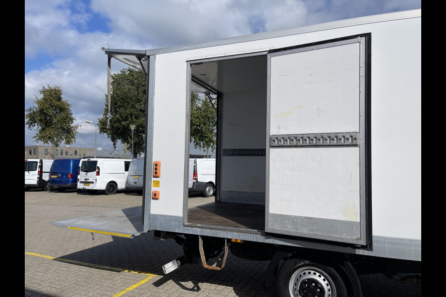 Iveco Daily 35S14 Himatic 2.3 automaat / bakwagen met Zepro laadklep / vaste prijs rijklaar € 30.950 ex btw / lease vanaf € 554 / cruise en climate control / zijdeur / geveerde stoel / stoelverwarming !