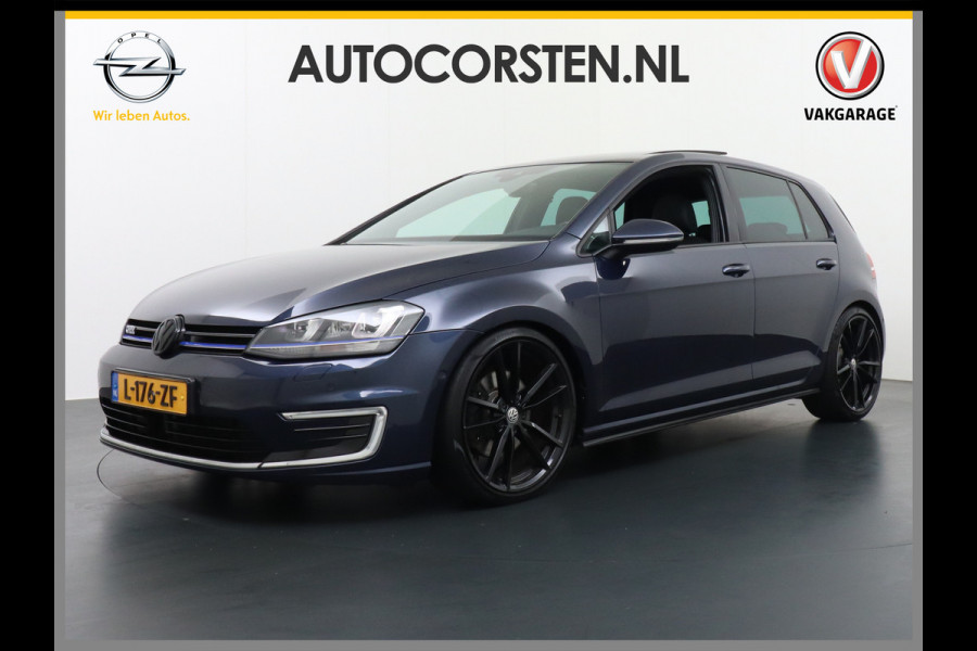 Volkswagen Golf GTE 204pk Navi Leder Xenon Pano-dak Adap.-Cruise Keyless Pdc-A+V Ecc Sportst.+Verw. Led 19''LM DAB Side-Assist 1.4 TSI GTE PHEV  Trekhaak-Wegklp. Licht+Zicht-Pakket Priv.Glass verlaagd in super nette staat 1500kg Trekgewicht! Euro6