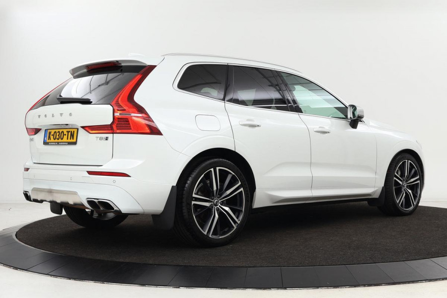 Volvo XC60 T8 Twin Engine R-Design | Adaptive Cruise | Trekhaak | 360 Camera | Stoel & Stuurverwarming | Memory | Navigatie