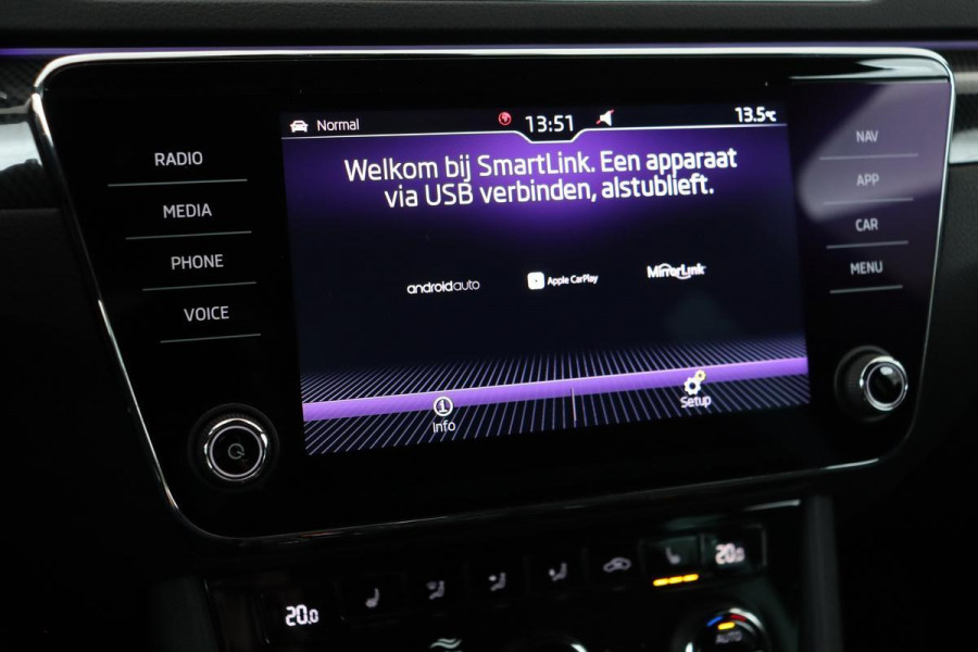 Škoda Superb 1.5 TSI Sportline | Panoramadak Sfeerverlichting | Memory | Adaptive Cruise | Achterbankverwarming | Carplay | Alcantara