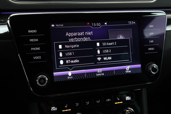 Škoda Superb 1.5 TSI Sportline | Panoramadak Sfeerverlichting | Memory | Adaptive Cruise | Achterbankverwarming | Carplay | Alcantara