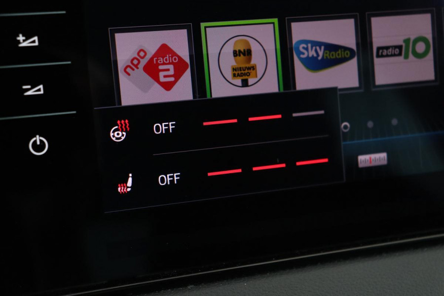 Škoda Karoq 1.0 TSI Style | Leder | Virtual Cockpit | Carplay | Stoel & Stuurverwarming | Camera | Canton | Full LED | Trekhaak | Keyless