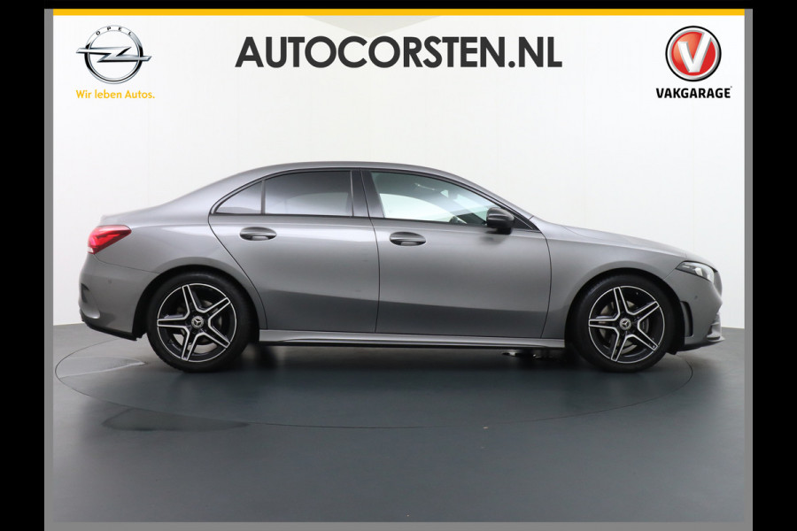 Mercedes-Benz A-Klasse 180 AMG AUT.7 Navi Camera DAB PDC+Parkassistant Ecc Cruise Control Regen-Licht sensor Privacy Glas Advantage Zitcomfortpakket Hi Stoelverwarming Widescreen cockpit Business Solution AMG 1ste Eigenaar