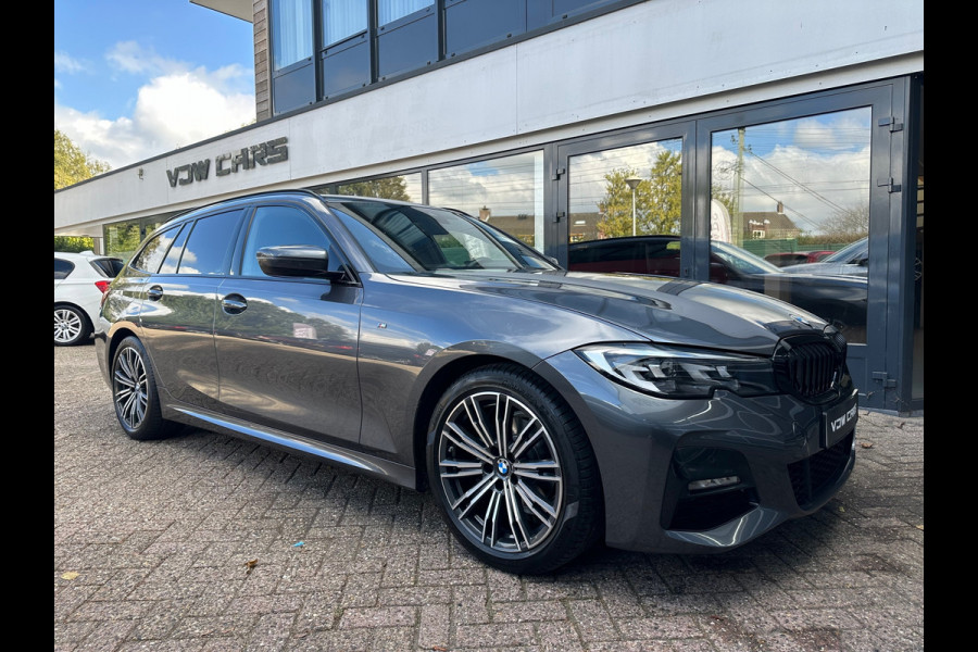 BMW 3 Serie Touring 318i High Executive | M Sport | Sfeerverlichting