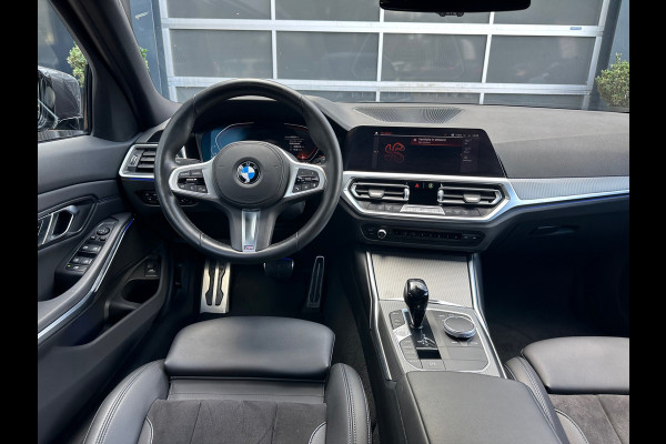 BMW 3 Serie Touring 318i High Executive | M Sport | Sfeerverlichting