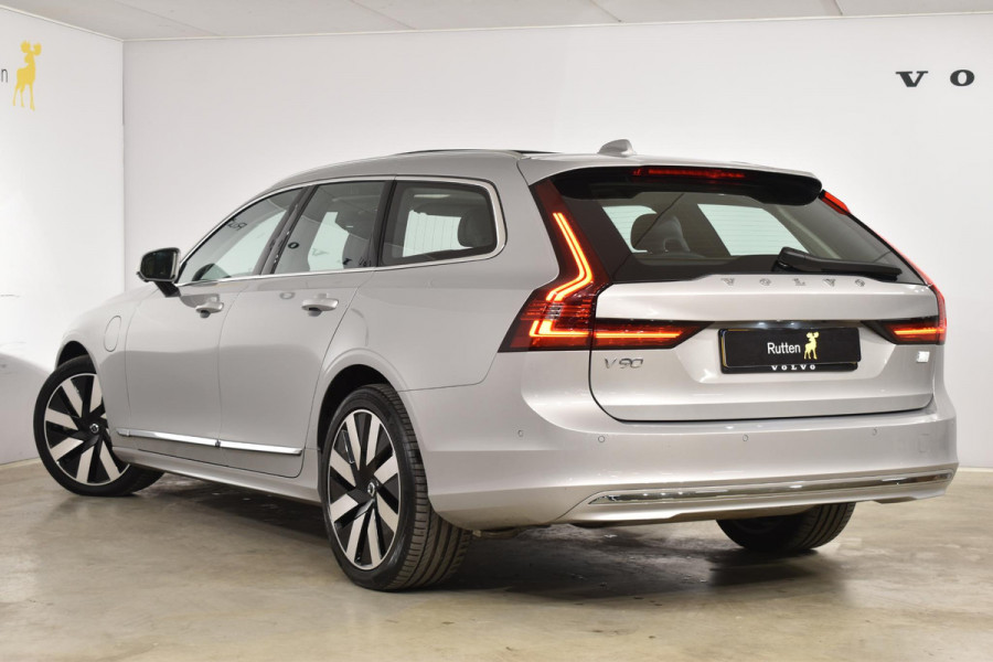 Volvo V90 2.0 T6 Recharge AWD Ultimate Bright / Head Up Display / 360 Camera / Panorama Schuif-Kanteldak / Bowers & Wilkins Audio / Stoel Koel-Verwarming / Trekhaak /