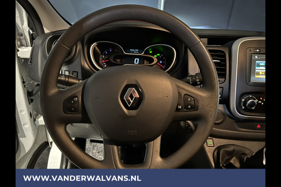 Renault Trafic 2.0 dCi 120pk L2H1 Euro6 Airco | Imperiaal | Navigatie | LED | Trekhaak Cruisecontrol, Parkeersensoren, Bijrijdersbank