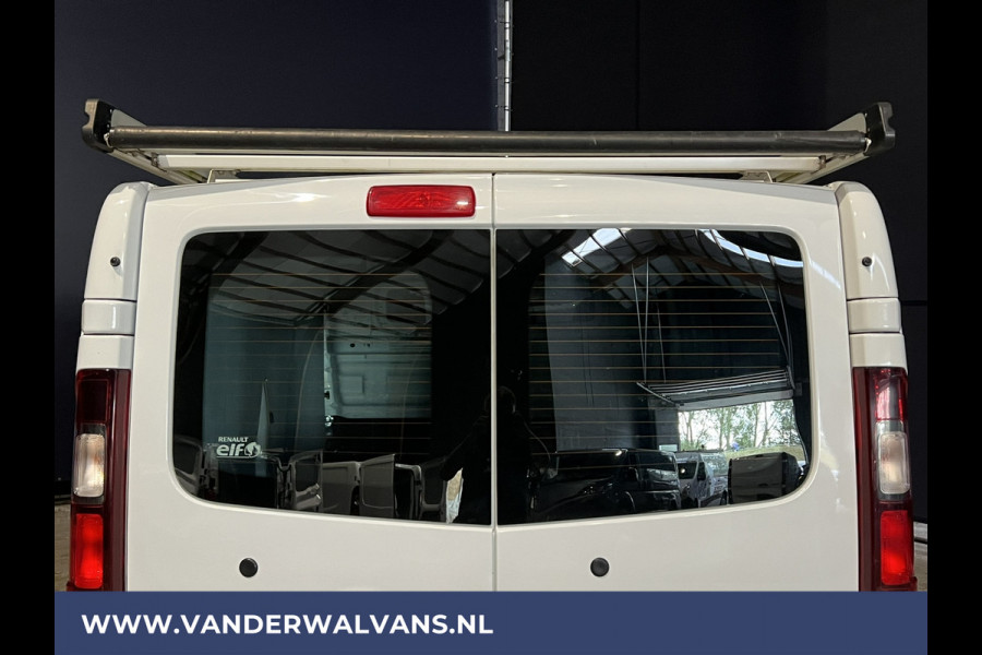 Renault Trafic 2.0 dCi 120pk L2H1 Euro6 Airco | Imperiaal | Navigatie | LED | Trekhaak Cruisecontrol, Parkeersensoren, Bijrijdersbank